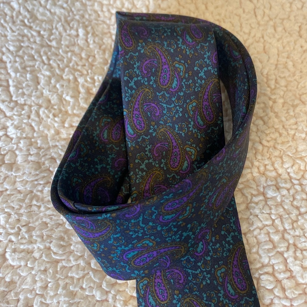 Italian silk tie. New, never worn.